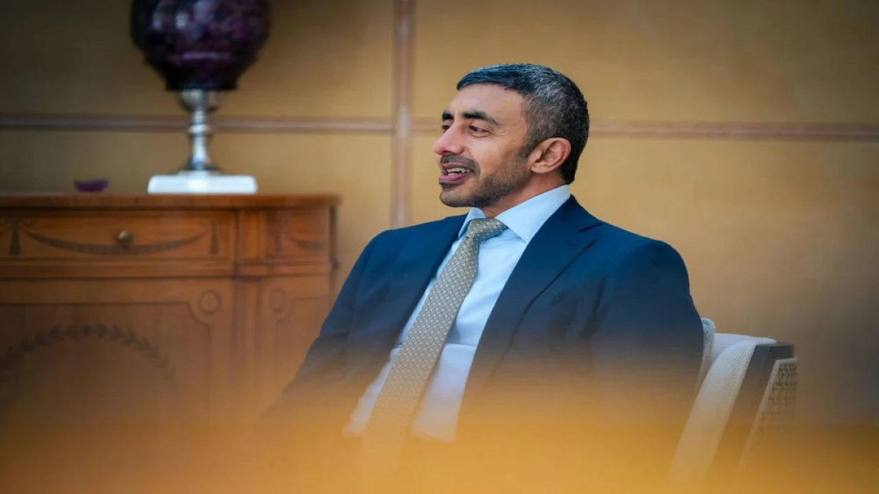 عبدالله بن زايد يجتمع بمستشار الأمن الوطني في بريطانيا